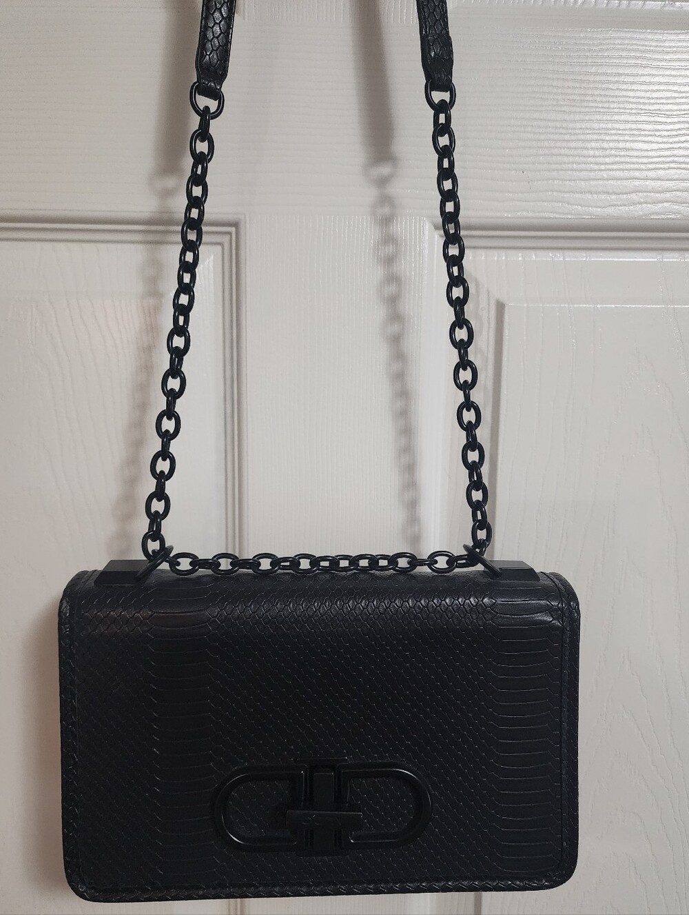 Aldo Black Textured Crossbody Bag with Chain Strap
